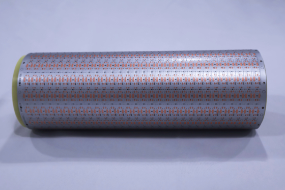 comprar Tabela sem fio LED 2835-120/m -12v/24V/110V/2220v-8*1000MM cor prateada LED Light Strip Corte com 3mil Largura mínima de linha / Espaçamento de linha Processo de serviço profissional online manufacture