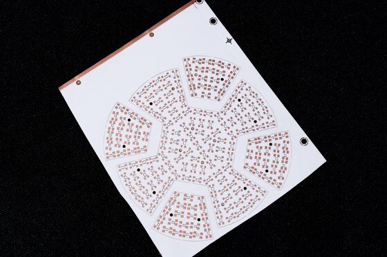 comprar Capacete de Terapia de Luz LED Vermelha para Crescimento Capilar com Placa de Circuito Flexível LED e Placa de Circuito Flexível LED online manufacture