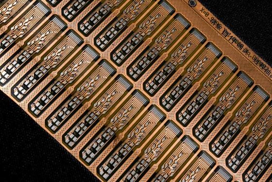 Placa de circuito impresso flexível de FPC de precisão de dois lados com nível de proteção contra incêndio V0 para aplicações LED