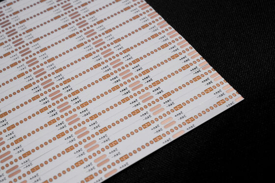 Fabricação de LED chave na mão: Projeto de PCB flexível, Fabricação e COB Lâmina de fita LED -488/m-8*503-12v Dupla camada FPC filme branco de dois lados, texto preto, antioxidante OSP para circuito impresso eletrônico