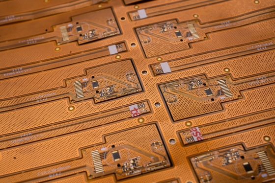 FPCB NÃO MONTADA - 12V - 60D/M - 20R/M - 8MM (TAMANHO 240MM X 100 METROS - 3000 METROS POR ROLO) TOTAL 36.000 METROS FPCB